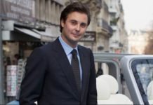 Cyrille Bolloré remplace son père à la tête du groupe, après un vote « à l’unanimité » du Conseil d’Administration