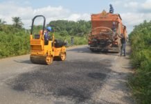 Cameroun: Selon le MINTP, la Brigade des Travaux en Régie a déjà réparé 65% du bitume sur l’axe Mbalmayo-Sangmélima