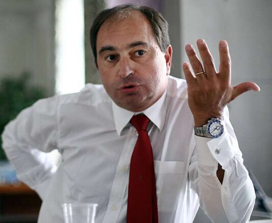 Au Cameroun, Laurant FAYAT, Président de Razel-BEC, effectue une visite dans les agences de RAZEL