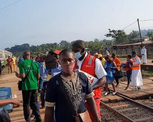 Au Cameroun, des passagers du « Train Express » contraints de continuer le voyage par bus
