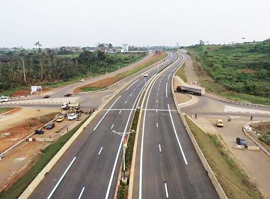 Sommet USA-Afrique: Nganou Djoumessi propose aux investisseurs américains de financer les projets autoroutiers