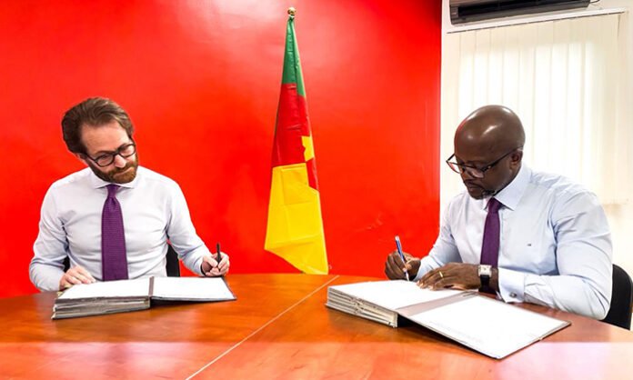 SignatAure du contrat entre AGL et et B2B’s Automobile