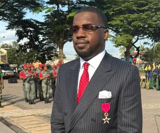 Cameroon Mining Corporation : Cédric KETCHANGA, DAF de Bestway Finance, reçoit la médaille de Chevalier de l’ordre de la valeur
